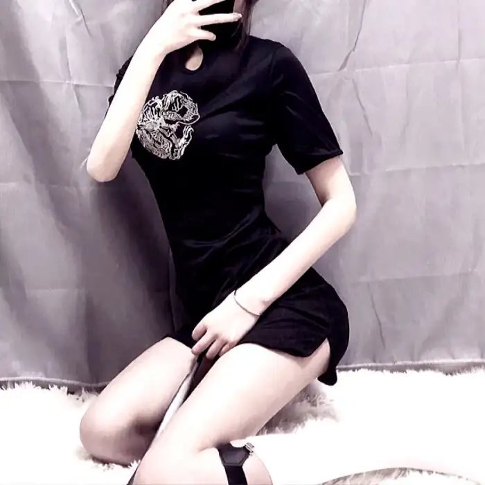 肉林春色动三军